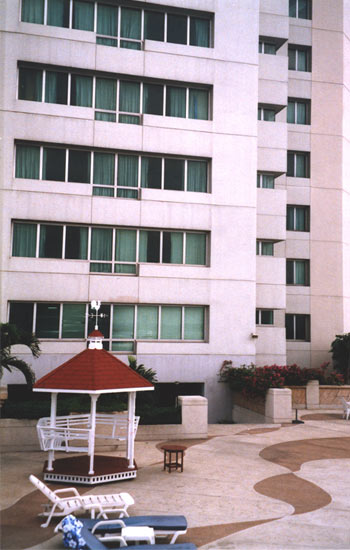 Sai-Lom-Yen